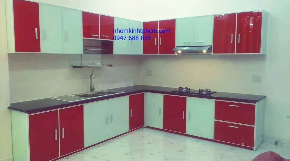 các mẫu tủ bếp nhôm kính Tủ bếp nhôm kính cao cấp tphcm