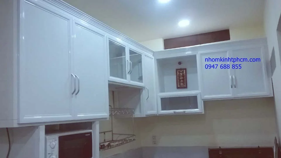 tủ bếp nhôm kính giá rẻ tphcm tủ bếp nhôm kính vân gỗ