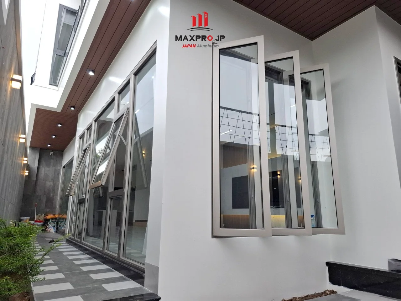 Cửa nhôm kính cao cấp maxpro jp nhật bản Cửa nhôm kính cao cấp maxpro jp nhật bản
